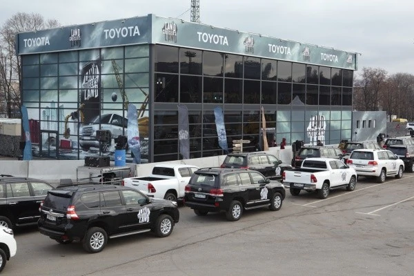 Тест-драйв шоу «LAND CRUISER’S LAND*»
